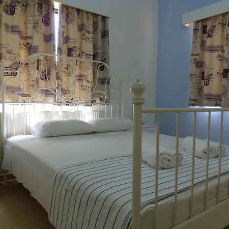 Light & Blue Gardens Apartment *