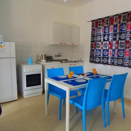 Light & Blue Gardens Apartment *